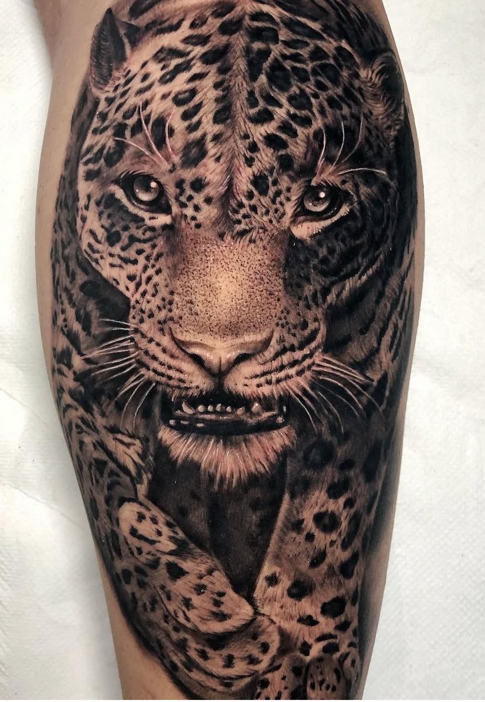 Реализм Black&Grey